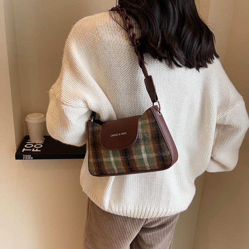 Ladies Shoulder Crossbody Bag Handbag Plush Portable Commuting Fashion Casual