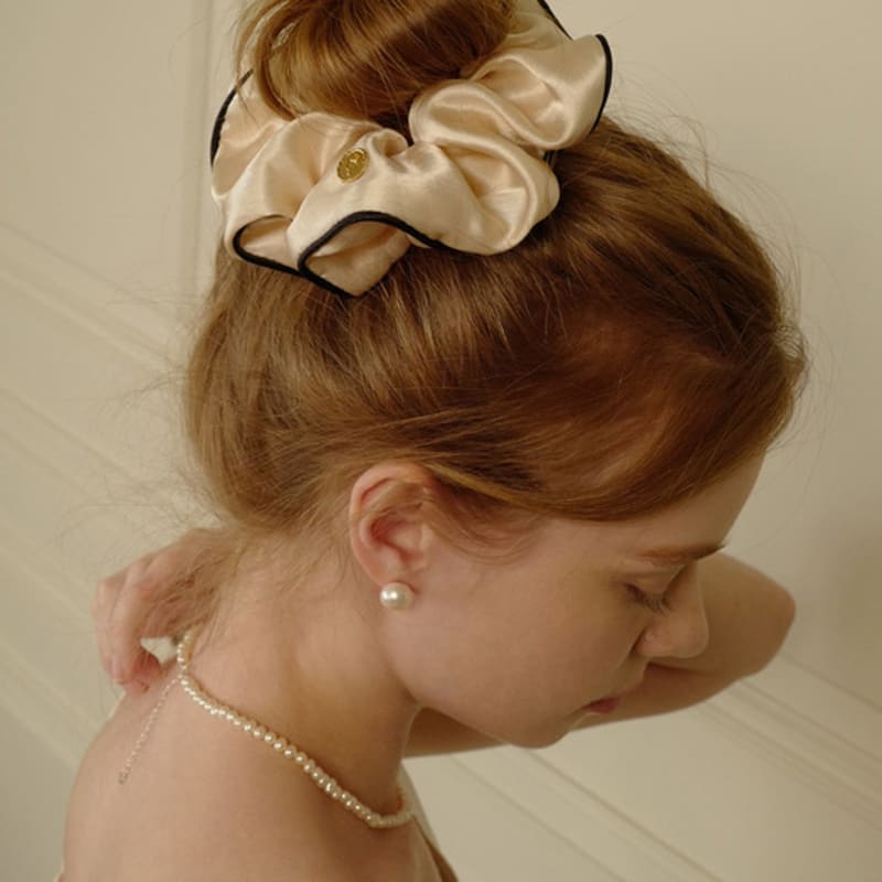 Fiore Silk Line Scrunchie