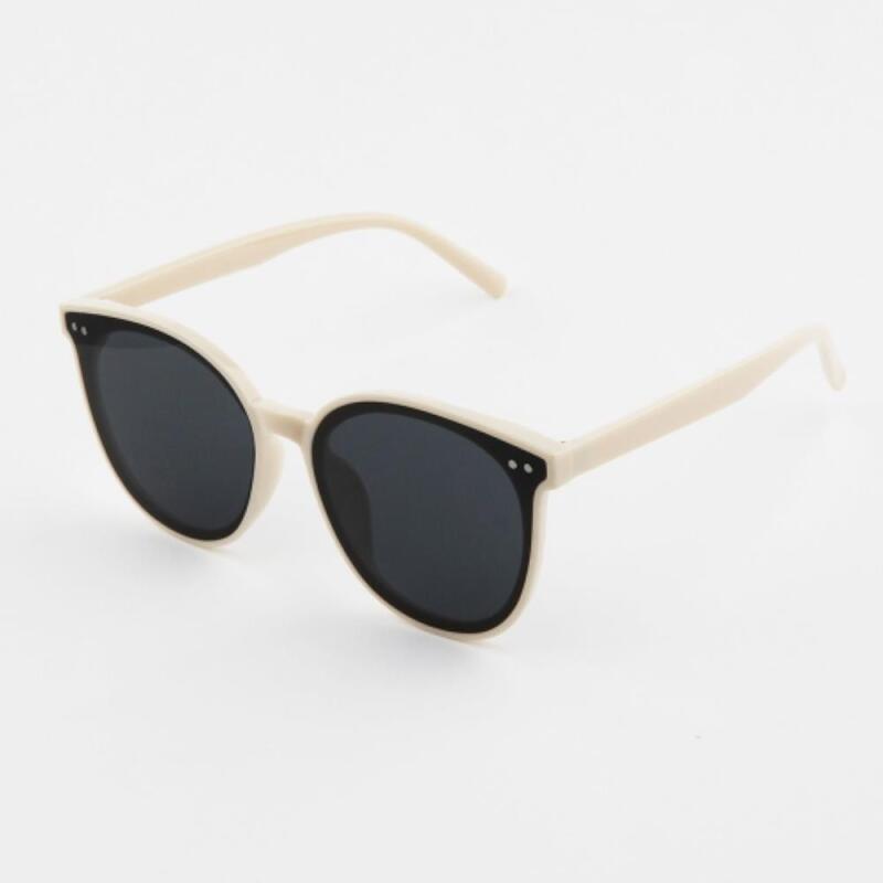 

Unisex Black Beige Simple Travel Sunglasses G1281_Beige