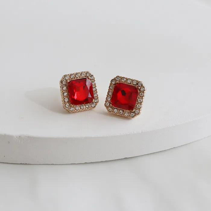 _FF21 Square Red Point Earrings