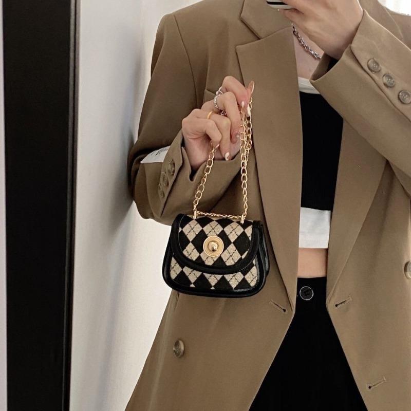 

Tangzhu niche design chain bag mini small bag women s messenger bag new fashion saddle bag A чёрный