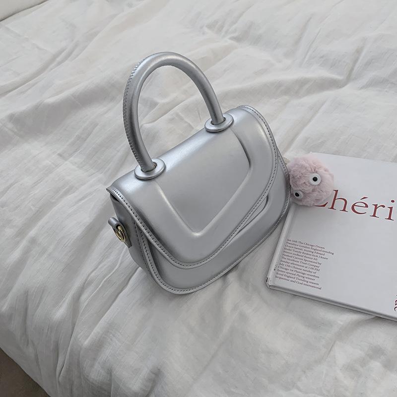 

Summer simple handbag women s 2025 new Korean version small square bag versatile ins shoulder bag messenger bag срібний