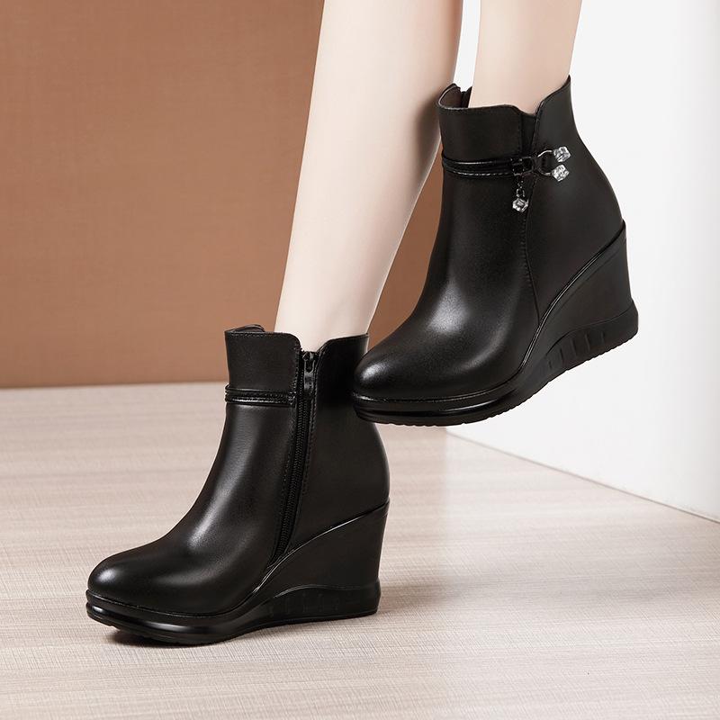 8cm Malá Velikost 32-43 Černé Platformové Klínky s Tlustou Podrážkou Kotníkové Boty 2025 Podzim Zima Vysoké Podpatky Krátké Kozačky s Kožíškem Kůže