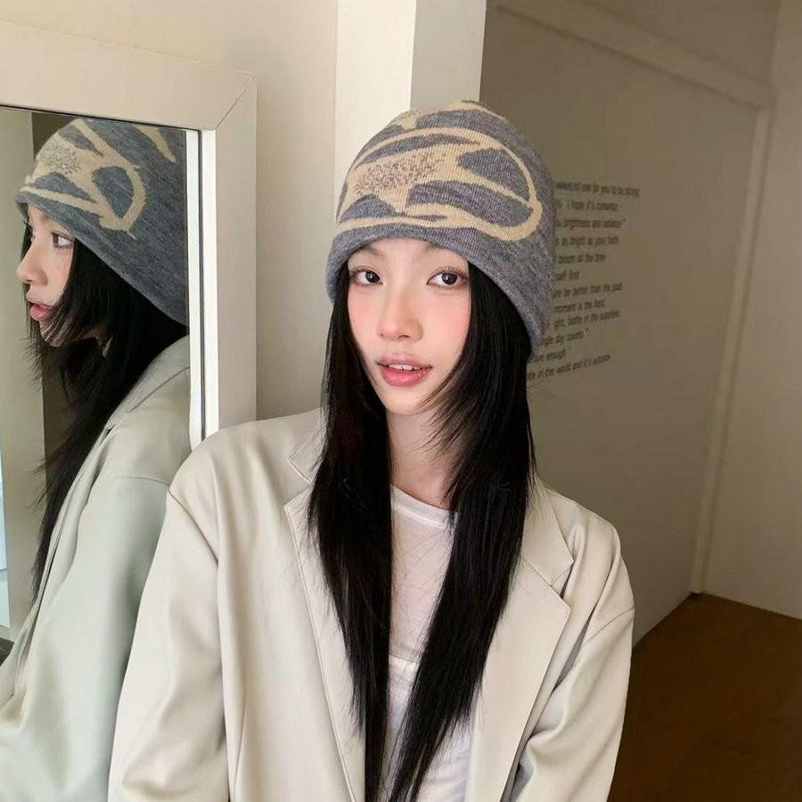 Autumn and winter new street niche contrasting color cold hat men's and women's versatile warm knitted hat simple brimless wool hat