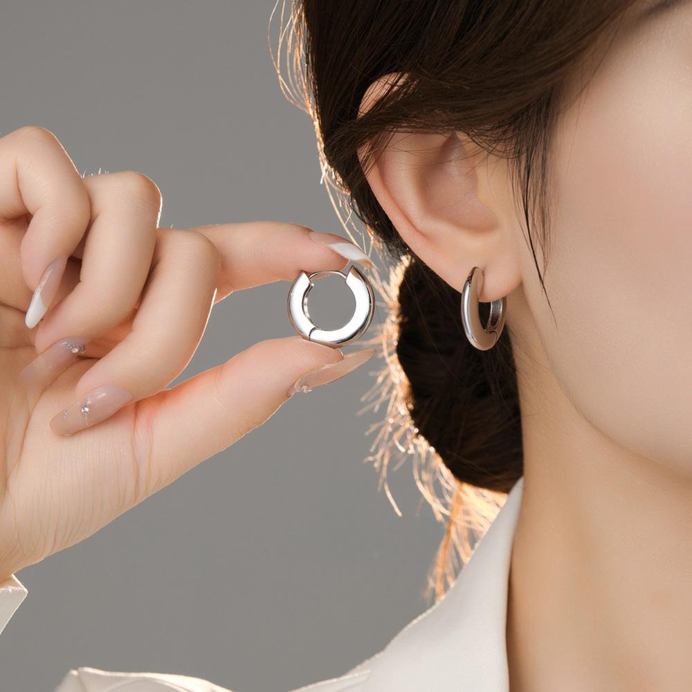 New 925 Sterling Silver Heart Stud Earrings For Women High Quality Exquisite Student Girlfriend Jewelry Accessories Heart GiftGood Product
