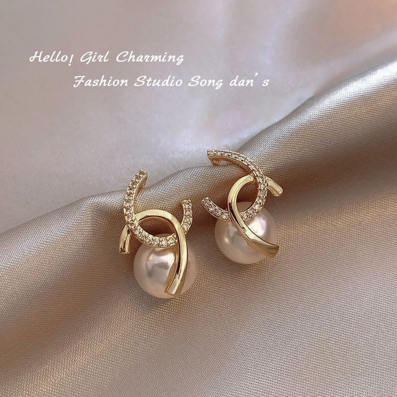 

Серьги-пусеты с жемчугом 2024: Уникальный, Роскошный, Высококлассный Дизайн для Женщин