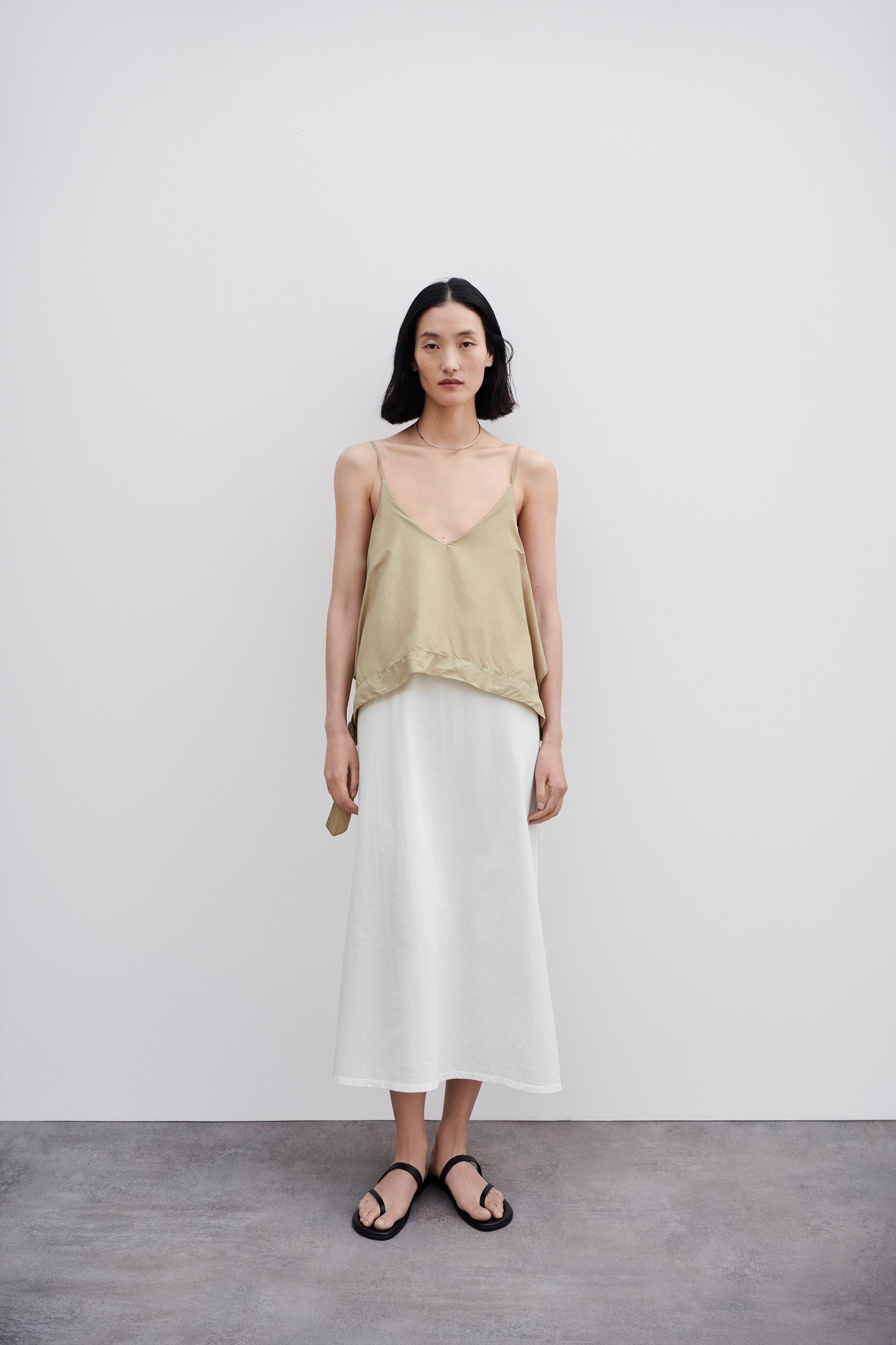 

МИДИ-ПЛАТЬЕ