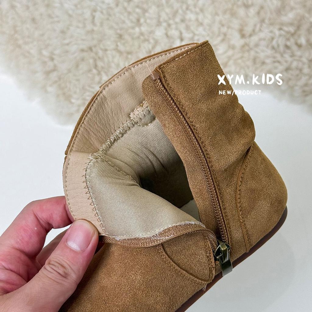 Herbst und Winter 2025 neue Kindermode Retro Fransenanhänger runde Zehe Stiefel zum Stapeln