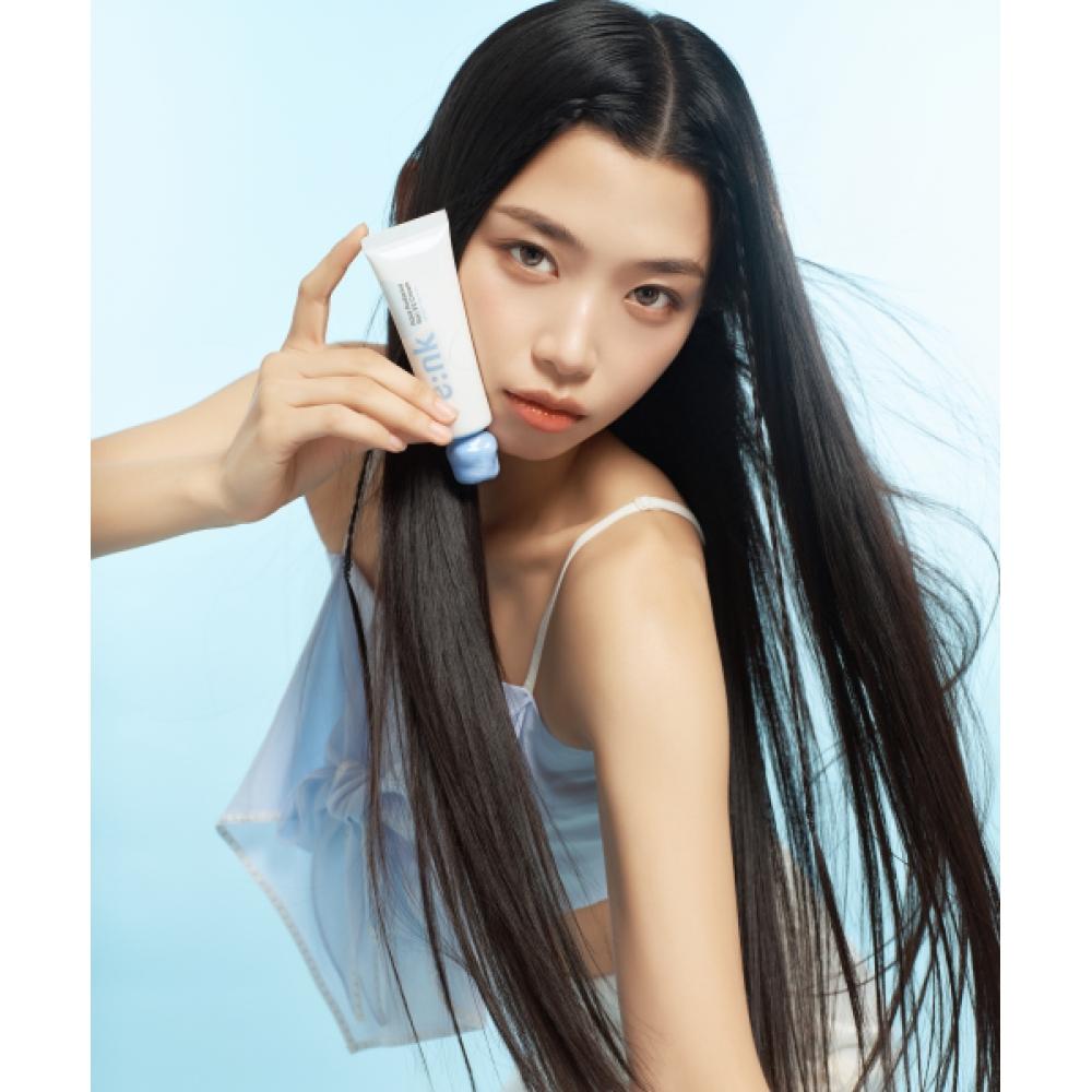 

Цвет Aqua Radiant Sun Light Cream 50мл FREE