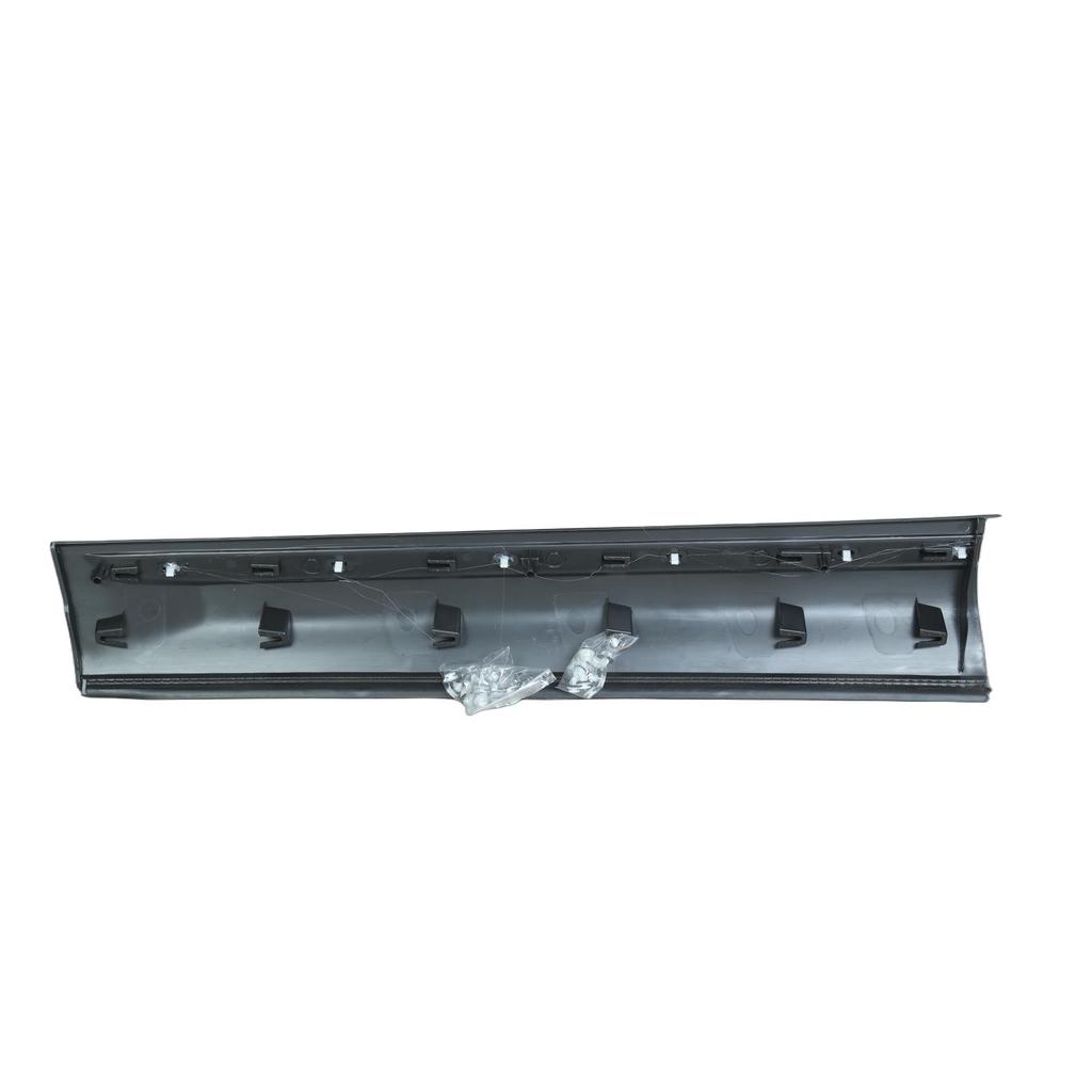 Right Front Ash Grey Chrome Door Trim for Land Rover Range Rover Evoque (L538)