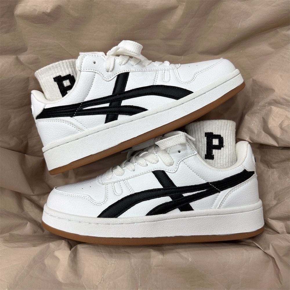 Versatile Sports and Leisure Board Shoes Student Men and Women 2026 New Little White Shoes Muffin Platform Couple Bread Shoes