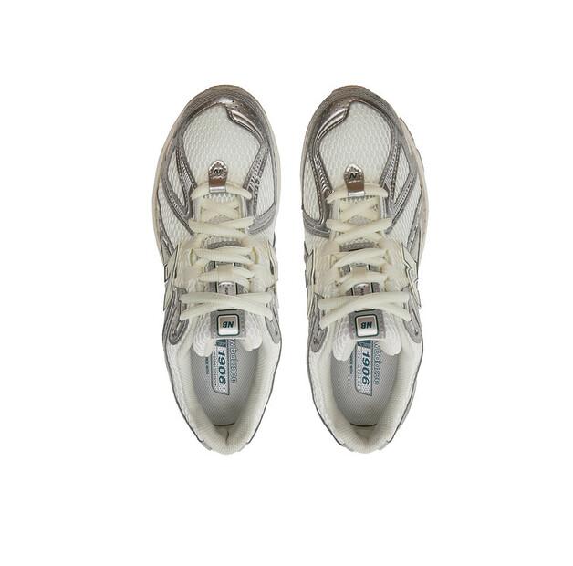 New Balance M1906REE Sneakers