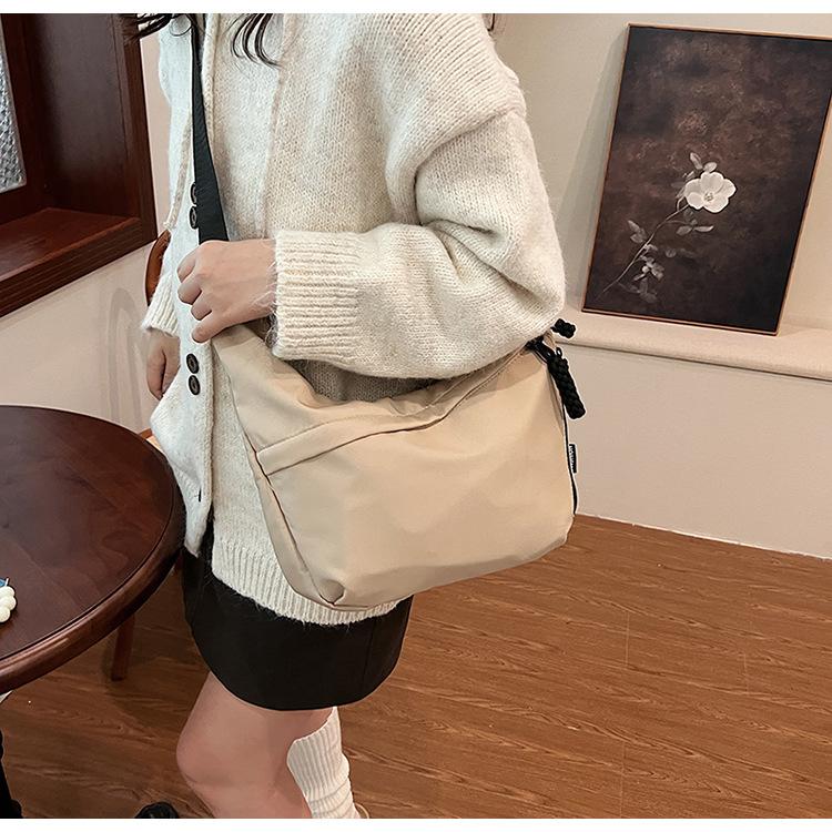 Borsa Tote Stile Neutro con Tracolla per Trasportare Attrezzatura Fitness, Nuova Mini Borsa a Mano Stile Street con Tracolla