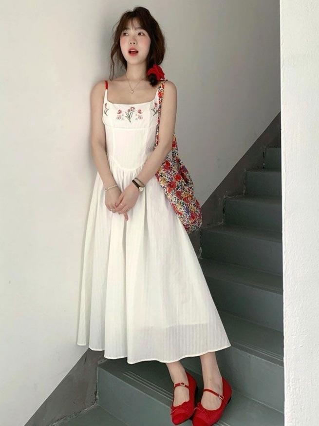 Women's White V-Neck Floral Short-Sleeve Long Dress - Spring/Summer 2026 Beach Vacation Style