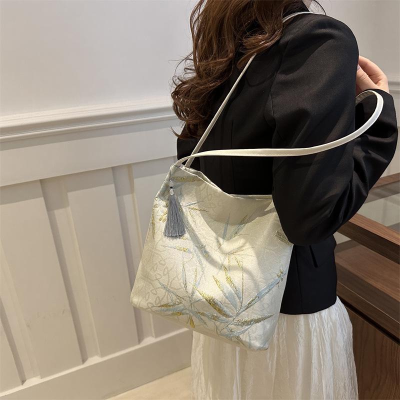 Bag Women's Autumn New Niche Casual Shoulder Bag Simple and Beautiful Bucket Bag