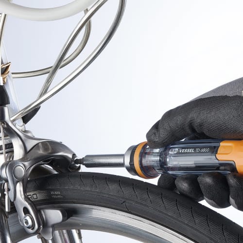 VESSEL Ratchet Driver (with 8 Bits) TD-6808MG