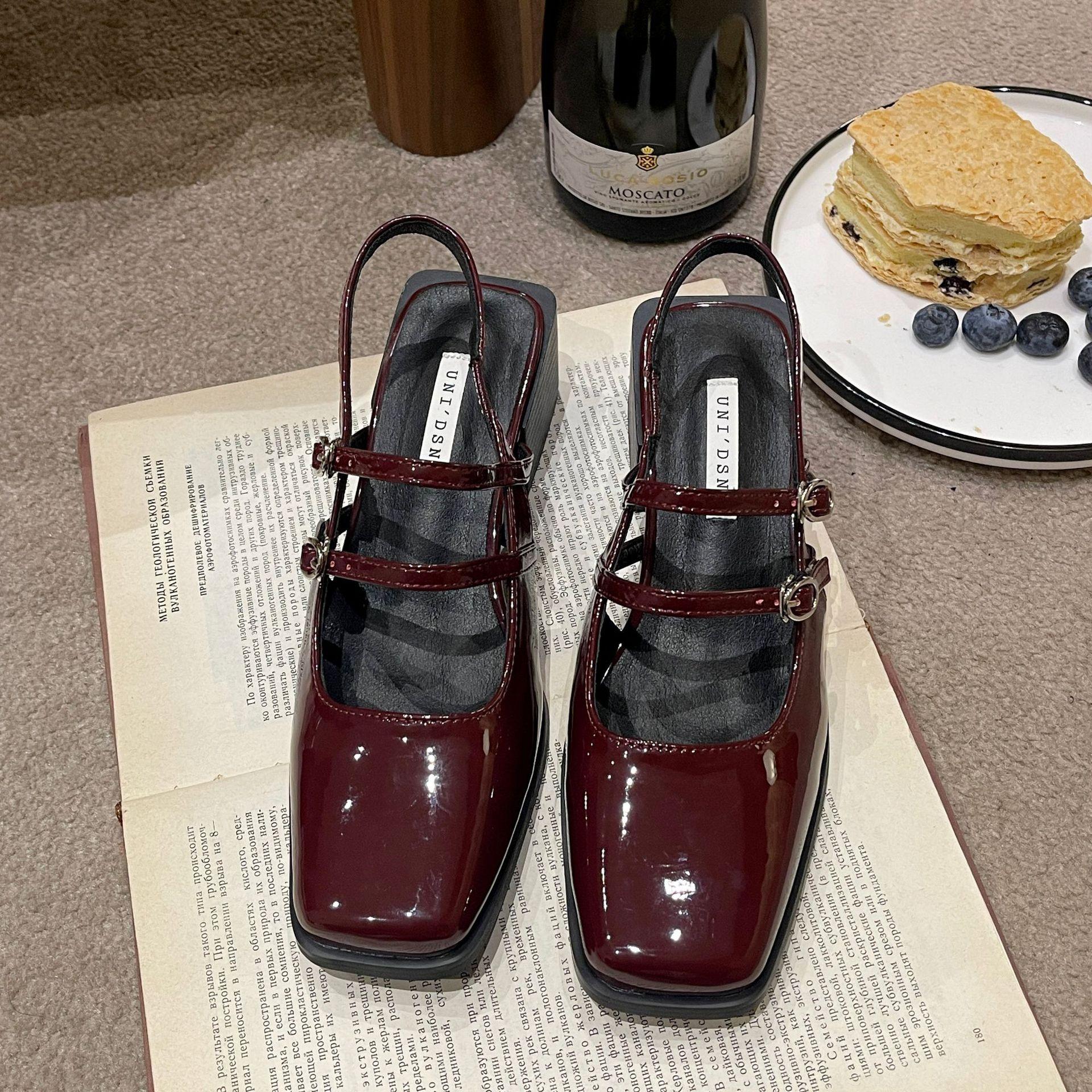 

Fashion 2024 Spring New Retro Small Leather Shoes Square Head Double Buckle Strap Mary Jane Thick Heels Sandals for Women 40
