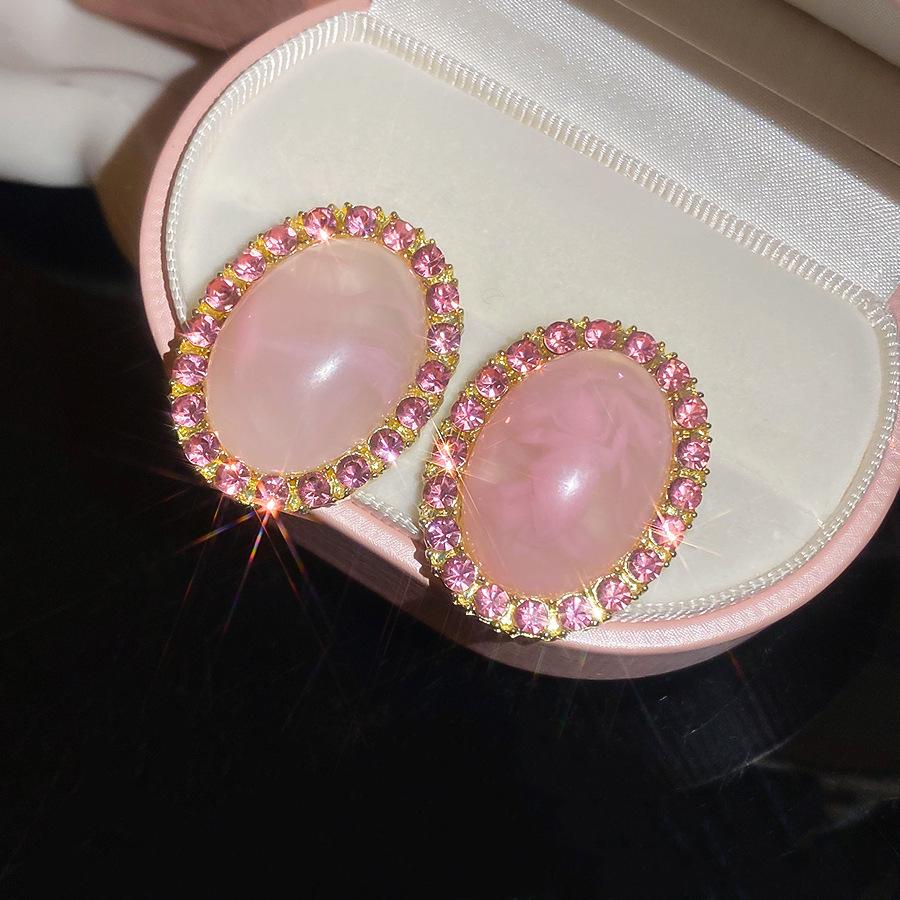 Forest Story: Sweet Style Contrasting Flower Stud Earrings for Women – Fresh, Fashionable, Light Luxury Feel
