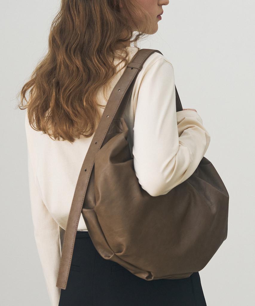 Drawfit Women Burwood Tuck Hobo Bag [Black]