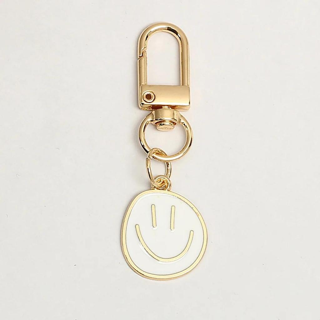 Lovely Smile Face Keychain Cute White Purple Yellow Pink Blue Black Enamel Metal Key Ring Bag Pendant Accessories Women Girl CLE