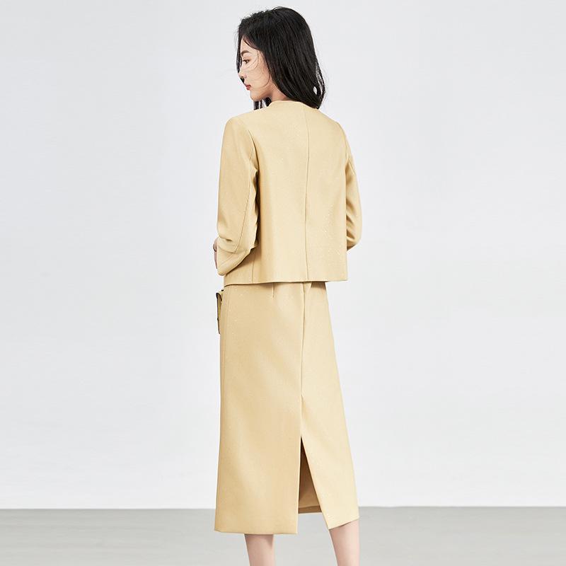 Set elegant jachetă cu gât rotund și rochie cu model floral în relief