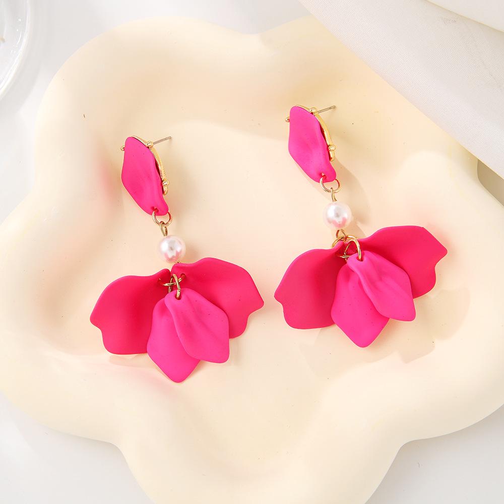 Korean Style Pearl Rose Petal Leaf Earrings, 925 Silver Needle for Women.