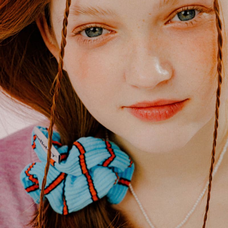 Mellotory Striped Knit Scrunchie (sky Blue)