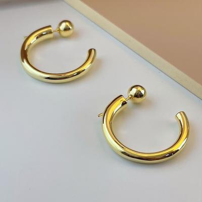 Minimalist High End Shiny Metal Hook Earrings Elegant Light Luxury Niche Versatile Cold Stud Earrings