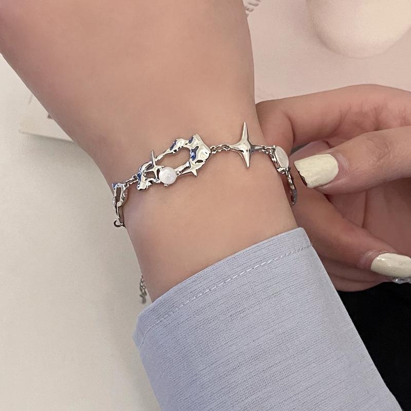 Fashion Jewelry Sweet Korean Temperament Star Charm Bracelet For Women 2025 Simply Design Popular Accessories Wholesale