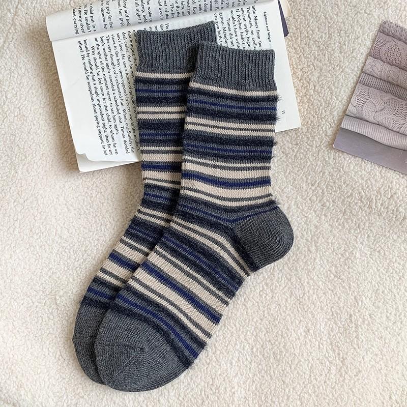 New Autumn Winter Warm Thick Stripes Socks for Women's Color Contrast Imitation Mink Plush Sweet Fluffy Socks Dropshipping