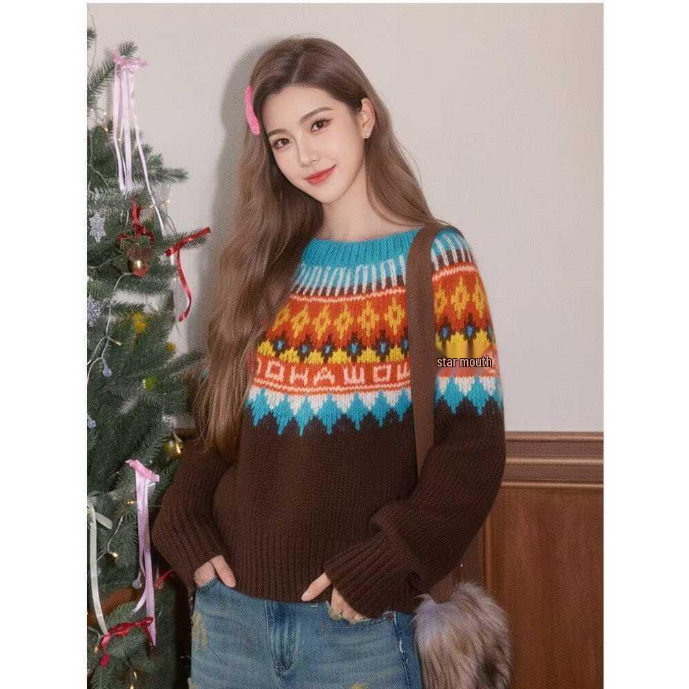 New 2025 Women's Fair Isle Sweater in White & Coffee