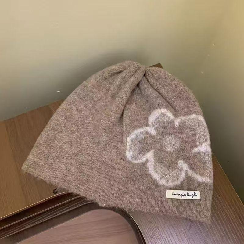 Korean Floral Knit Beanie for Women Winter Warm Face-Slimming Hat