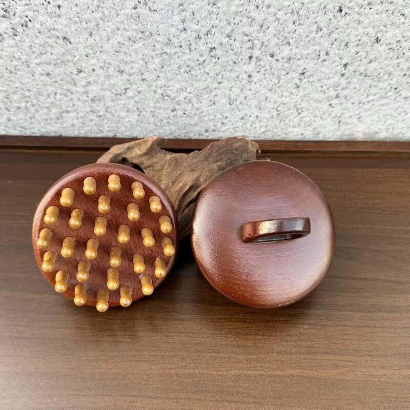 Zhuanglu Huapin Golden Sandalwood Wide-Tooth Meridian Comb