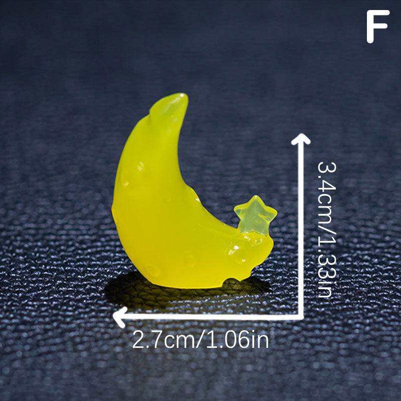 1Pcs Luminous Astronaut Resin Spaceman Figurine Home Decor Glowing Miniature Desktop Home Decoration Accessories