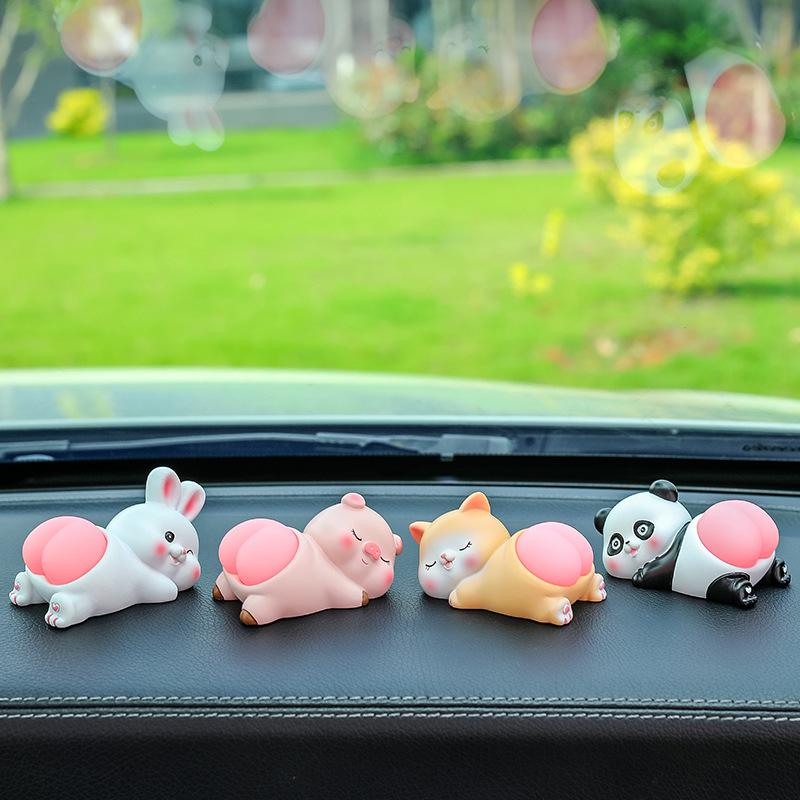 Cartoon Pig Butt Car Ornament: Cute, Creative High-End Interior Decoration