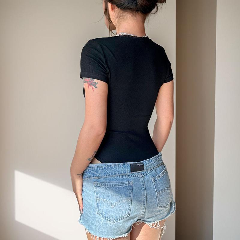 Y2K evropský a americký podzimní sexy krajkový overal se čtvercovým výstřihem slim fit jednobarevný ležérní top dámské oblečení s krátkým rukávem