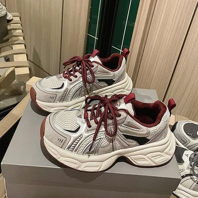 Retro Leather Dad Shoes Women's 2025 Spring New Thick-soled Lightweight Super Fire Versatile Small Casual Sports Shoes