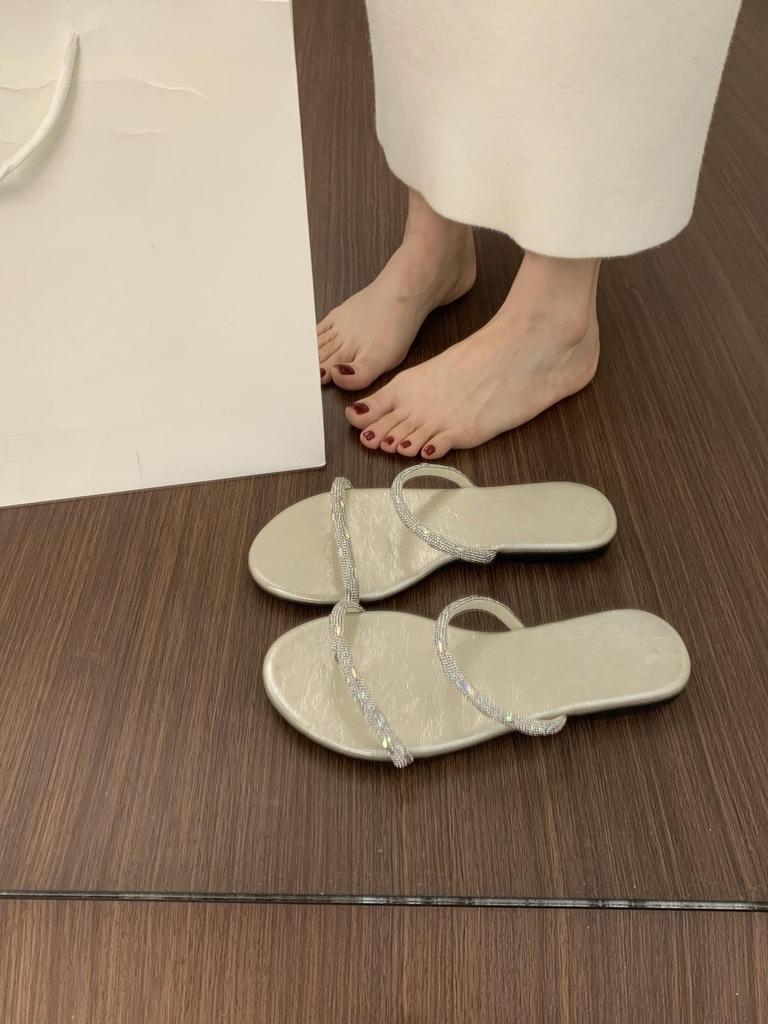 French Flat-bottomed Rhinestone with Open-toed Slippers for Women's Summer Wear, Not Tired Feet, Casual Beach Shoes, Dopamine Sandals