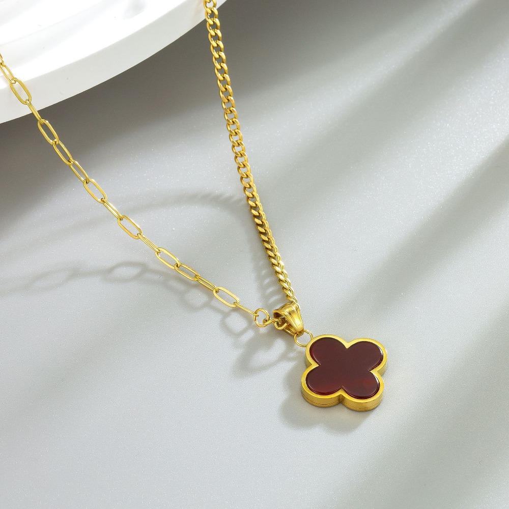 New Arrival Natural Red Agate Four-leaf Clover Necklace Pendant Titanium Steel Fashion Non-fading Clavicle Chain