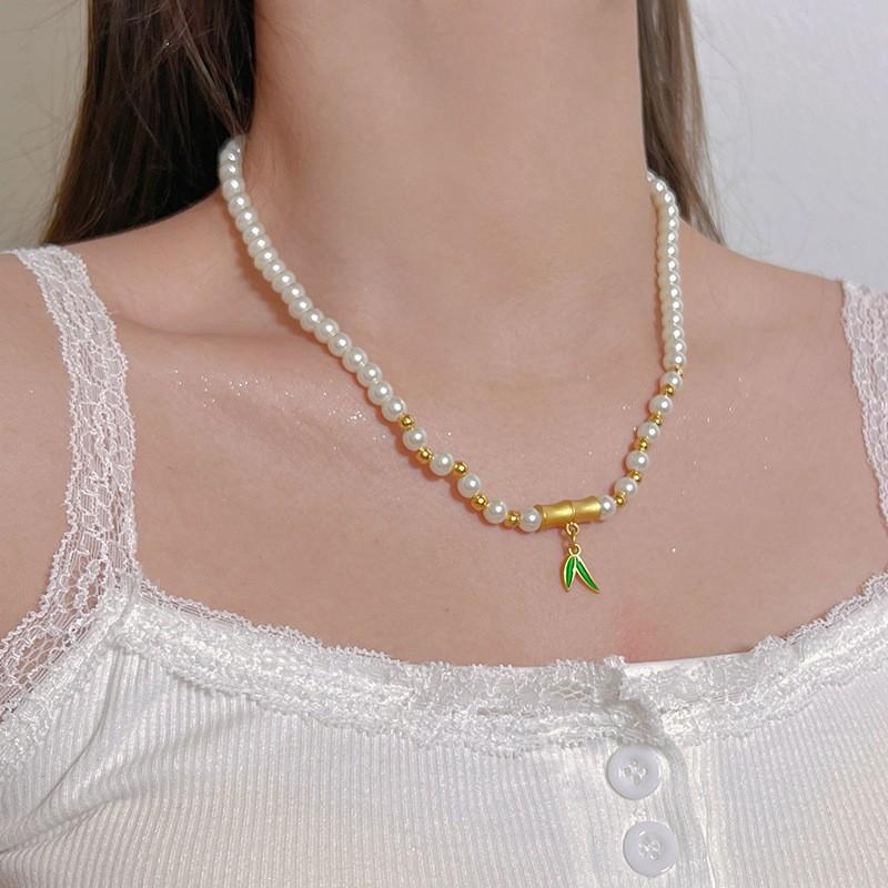 Pearl Necklace Women's Niche Light Luxury Design High-end Fashion Temperament Collarbone Chain Neck Chain Sweater Chain Bead Chain