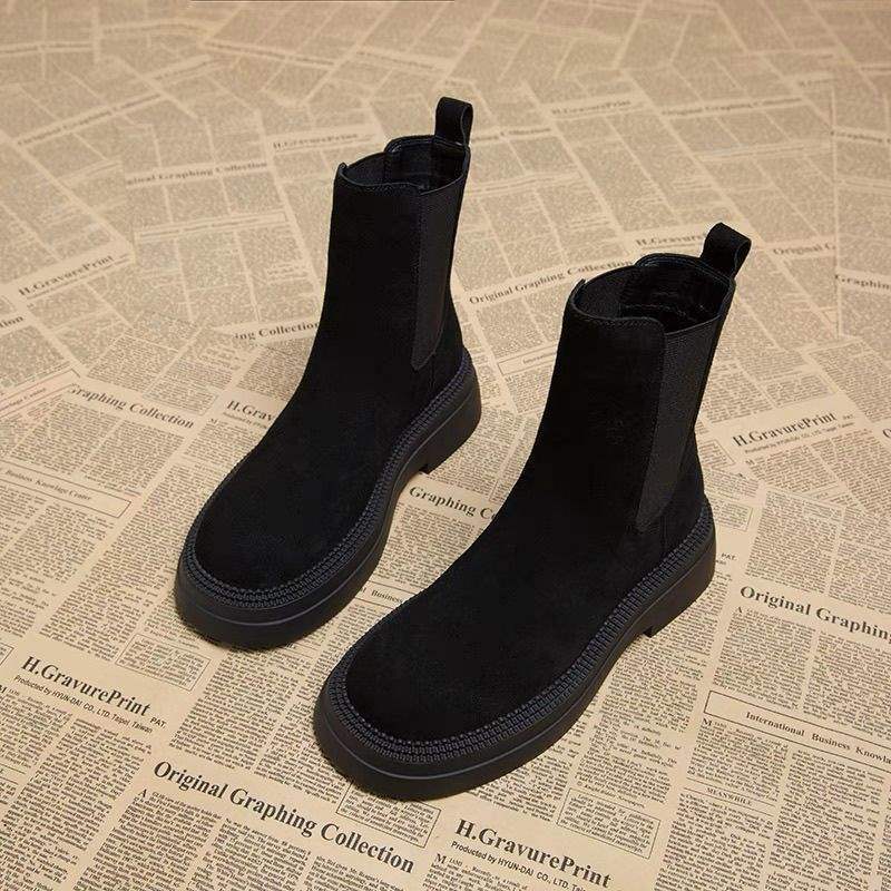Early Autumn Suede Retro Korean Flat Women's Shoes 2025 Autumn and Winter Fashion Super Fire Thick-soled Chelsea Foreign Style Small Short Boots