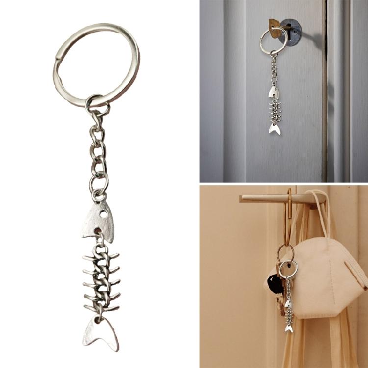 Elegant Fishbone Keychain Charm Pendant with Polished Fashion Accessory Portable for Comfortable Grip and Durability