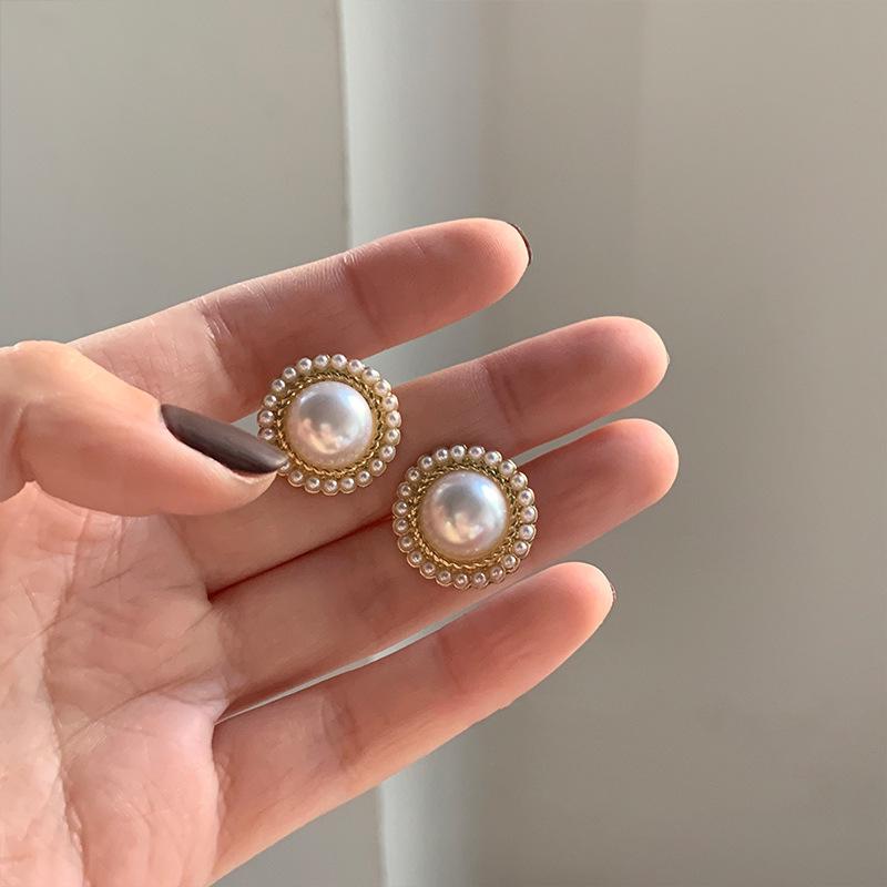 Pendientes de botón de esmalte coreano minimalistas retro en forma de corazón con perlas