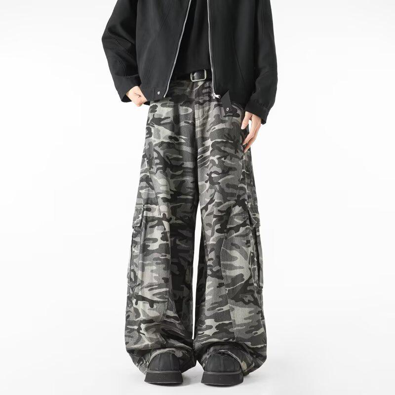 American Retro Baggy Camouflage Unisex Jeans: Trendy, Loose, and Versatile Streetwear Workwear.