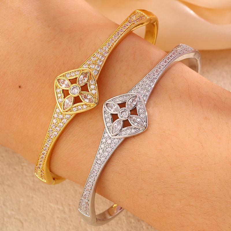 sand gold jewelry buckle diamond-encrusted copper-plated  women's light luxury high-end imitation gold does not fade for a long time 