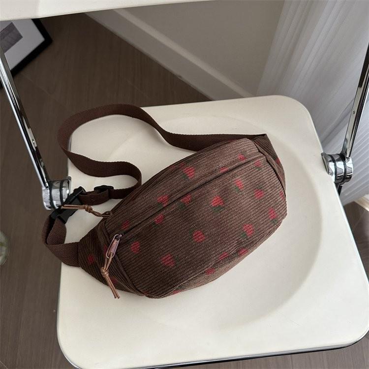 

Trendy Urban Minimalist 2024 Cute Graffiti Crossbody Chest Bag For Girls In White Black Pink Or Brown коричневий