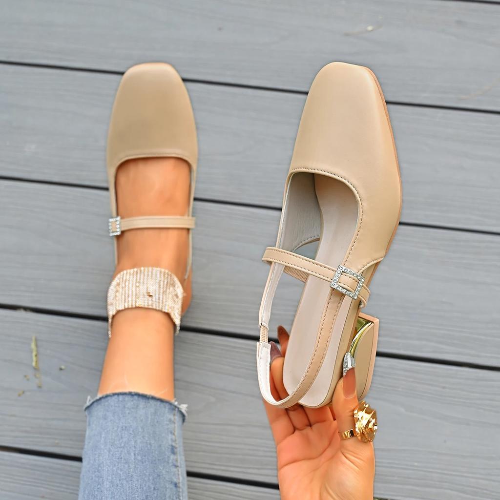 Sandálias Femininas da Moda com Saltos Grossos Sem Salto para Uso Casual Novas Sandálias de Trabalho de Verão Bico Quadrado Fivela Salto Alto Sapatos para Mulheres