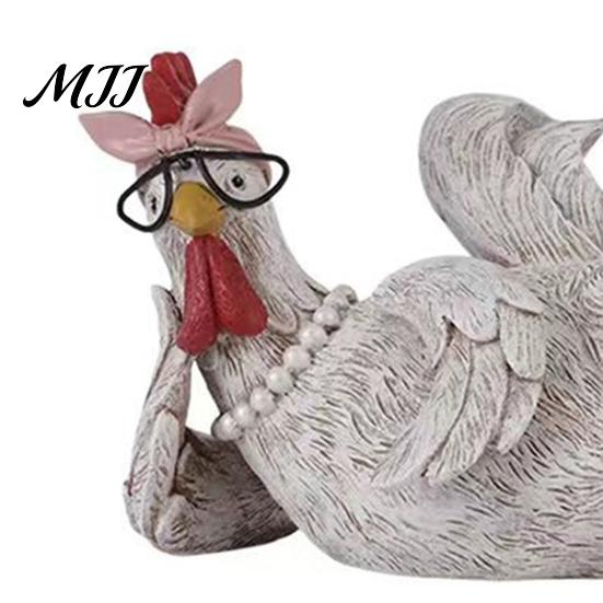 Resin Rooster Ornament Rustic Figurine Distressed Chicken Statue Farmhouse Unique Animal Sculpture Style for Thanksgiving Day Desktop