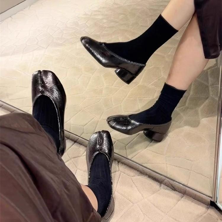 Fashion Broken Mirror Cracked Silver Fashion Split Toe Shoes Women's Mid-heel Pig's Trotter Single Shoes Spring and Autumn 2025