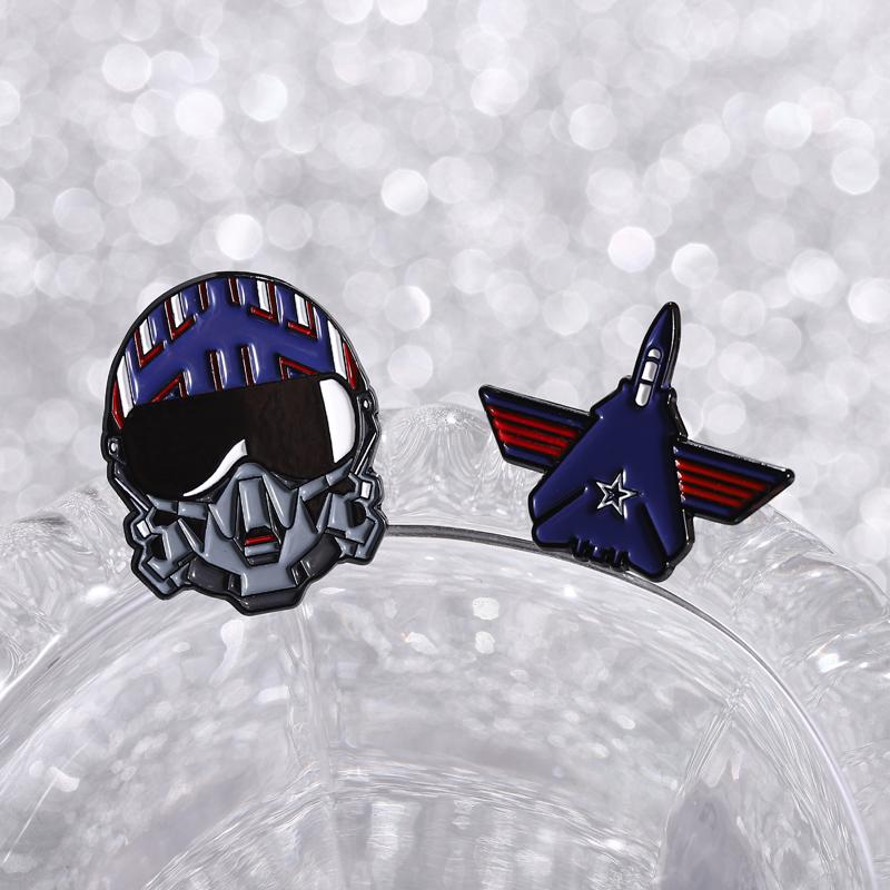Action Movie Character Enamel Pins Classic Star Plane Pilot Brooches Lapel Badges Jewelry Gift for Fans Friends